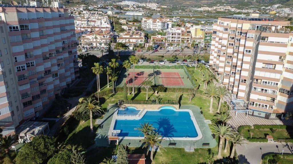 1 chambre Appartement à vendre à Torrox-Costa avec piscine - 209 000 € (Ref: 9820590)