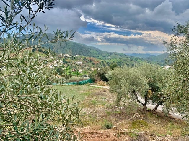 6 soveværelse Finca/Landehus til salg i Almogía med garage - € 320.000 (Ref: 9820593)