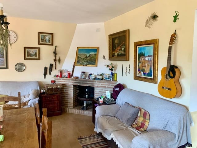 4 soveværelse Villa til salg i Canillas de Aceituno med garage - € 270.000 (Ref: 9820594)