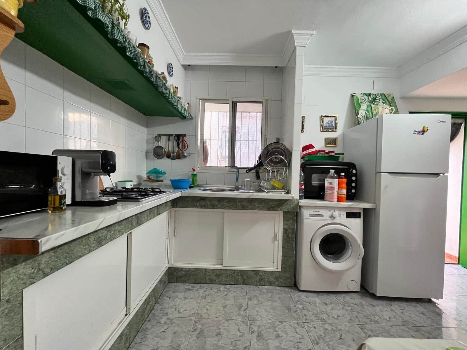 4 chambre Villa/Maison Mitoyenne à vendre à Malaga ville - 600 000 € (Ref: 9831604)