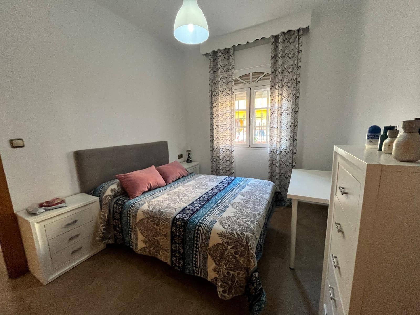 4 chambre Villa/Maison Mitoyenne à vendre à Malaga ville - 600 000 € (Ref: 9831604)