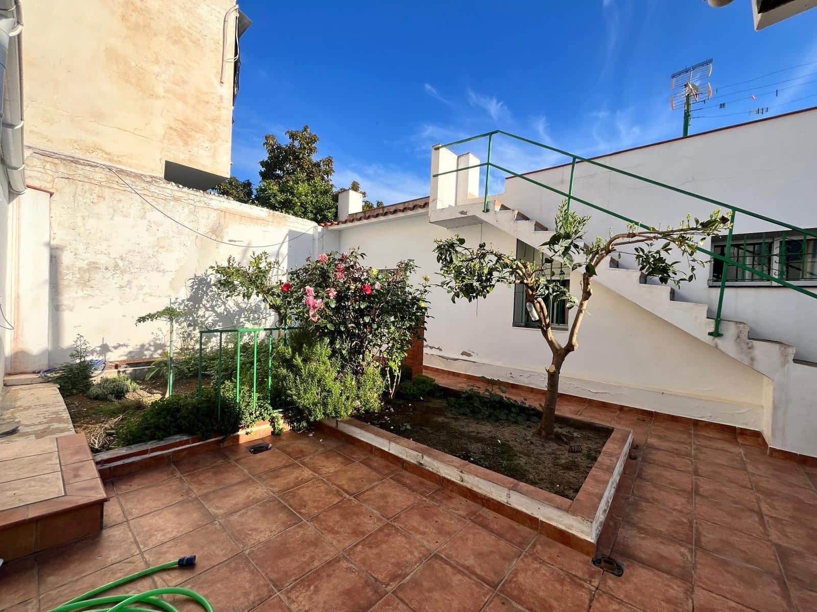 4 chambre Villa/Maison Mitoyenne à vendre à Malaga ville - 600 000 € (Ref: 9831604)