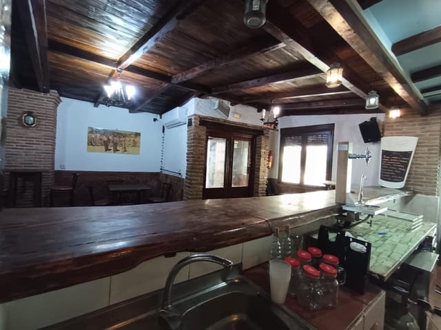1 soverom Bedrift til leie i Canillas de Aceituno - € 700 (Ref: 9833729)