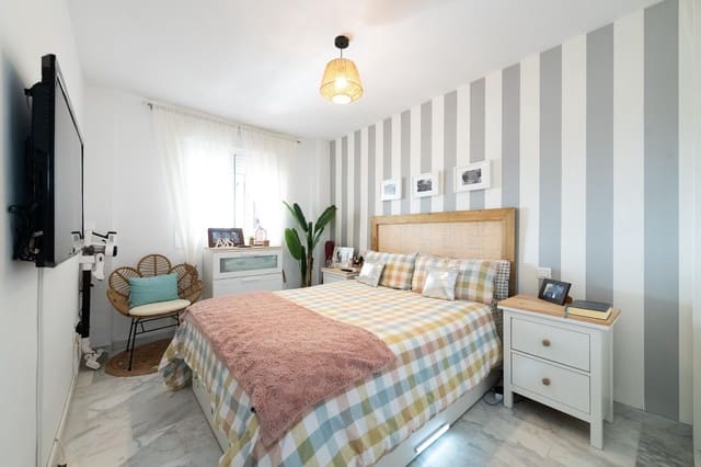 2 soverom Leilighet til salgs i Doña Julia Golf, Casares med svømmebasseng garasje - € 240 000 (Ref: 9836311)