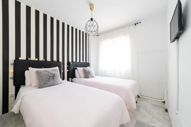 2 soverom Leilighet til salgs i Doña Julia Golf, Casares med svømmebasseng garasje - € 240 000 (Ref: 9836311)