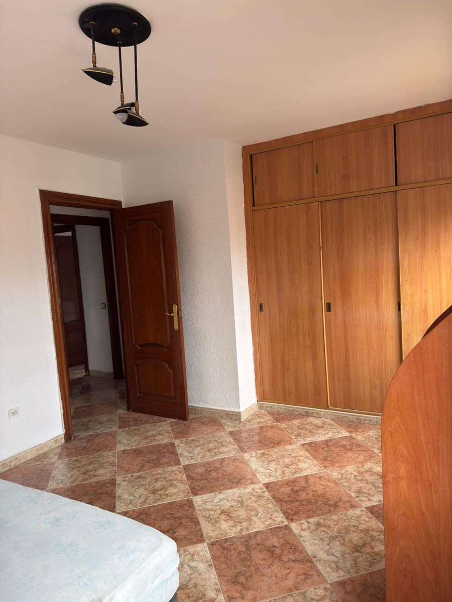3 bedroom Flat for sale in Malaga city - € 280,000 (Ref: 9836312)