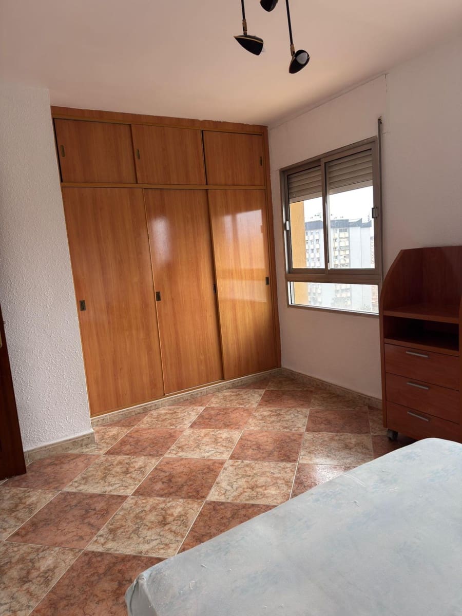 3 bedroom Flat for sale in Malaga city - € 280,000 (Ref: 9836312)