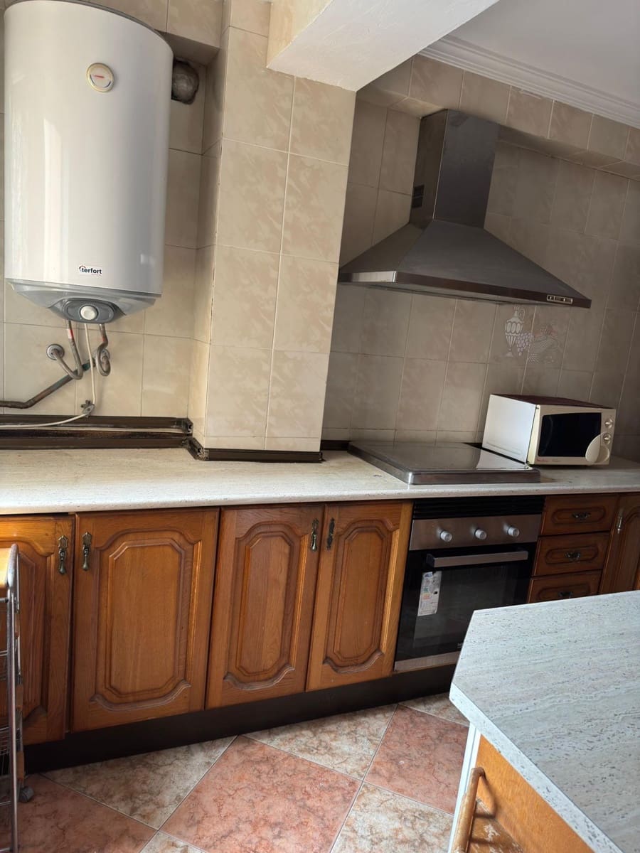 3 bedroom Flat for sale in Malaga city - € 280,000 (Ref: 9836312)