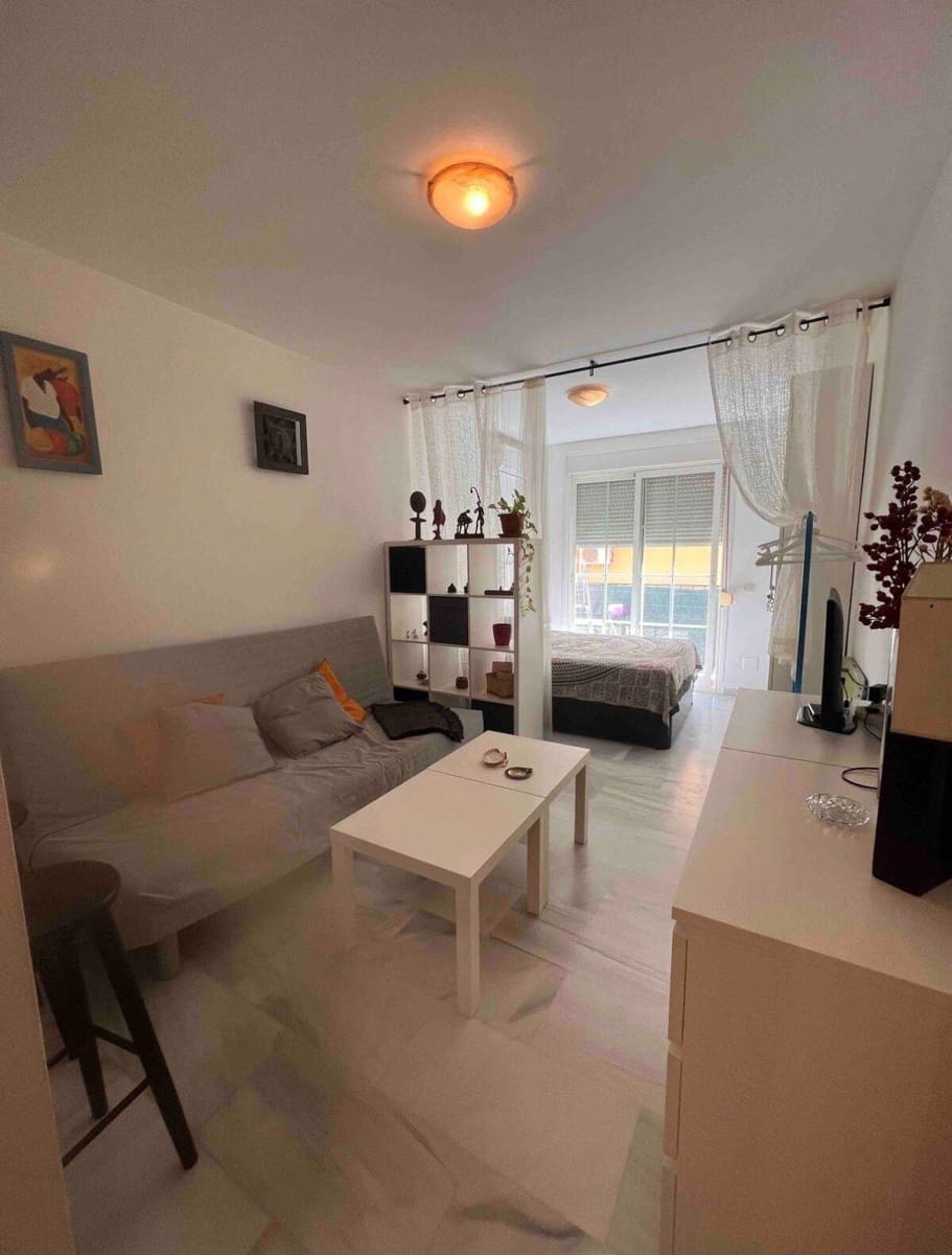 Apartment for sale in La Cala del Moral - € 199,000 (Ref: 9851851)