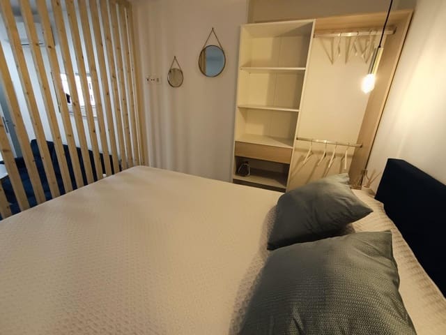 Erhverv til salg i Vélez-Málaga med swimmingpool - € 163.900 (Ref: 9855545)
