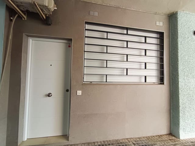 Erhverv til salg i Vélez-Málaga med swimmingpool - € 163.900 (Ref: 9855545)