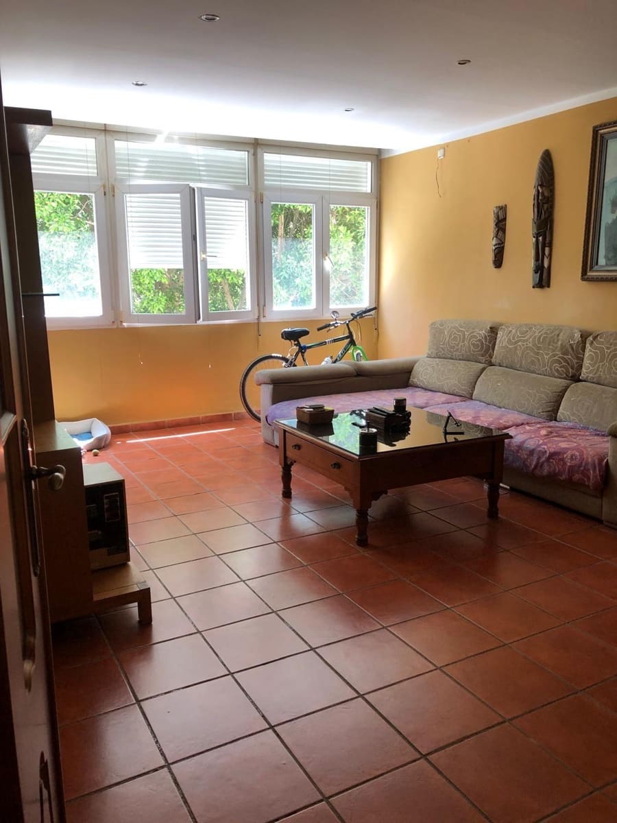 4 bedroom Flat for sale in Malaga city - € 370,000 (Ref: 9873596)