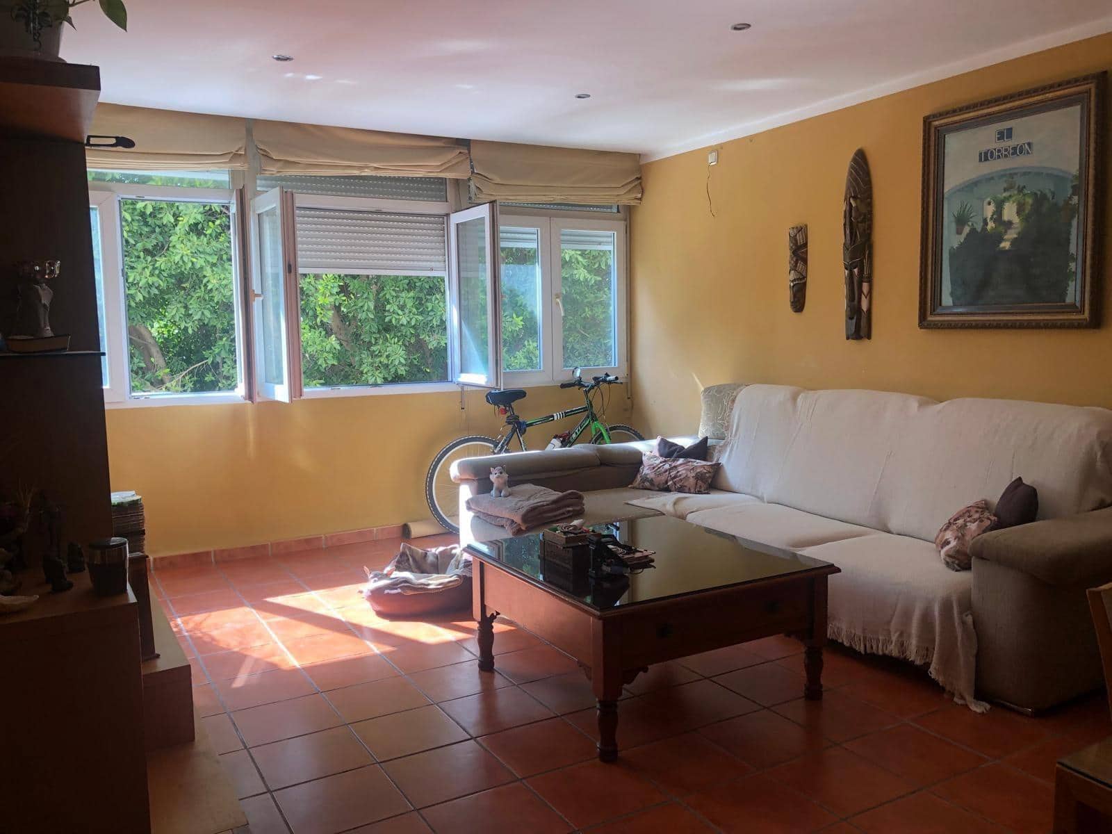 4 bedroom Flat for sale in Malaga city - € 370,000 (Ref: 9873596)