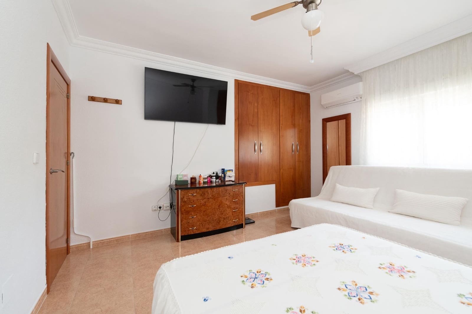 2 slaapkamer Appartement te koop in Malaga stad met garage - € 365.000 (Ref: 9873597)