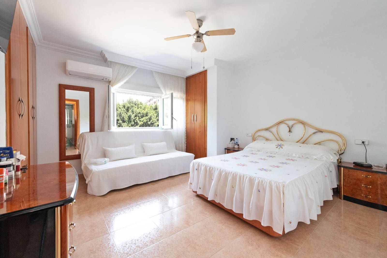 2 slaapkamer Appartement te koop in Malaga stad met garage - € 365.000 (Ref: 9873597)