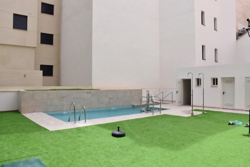 3 slaapkamer Flat te koop in Malaga stad met zwembad - € 435.000 (Ref: 9911144)