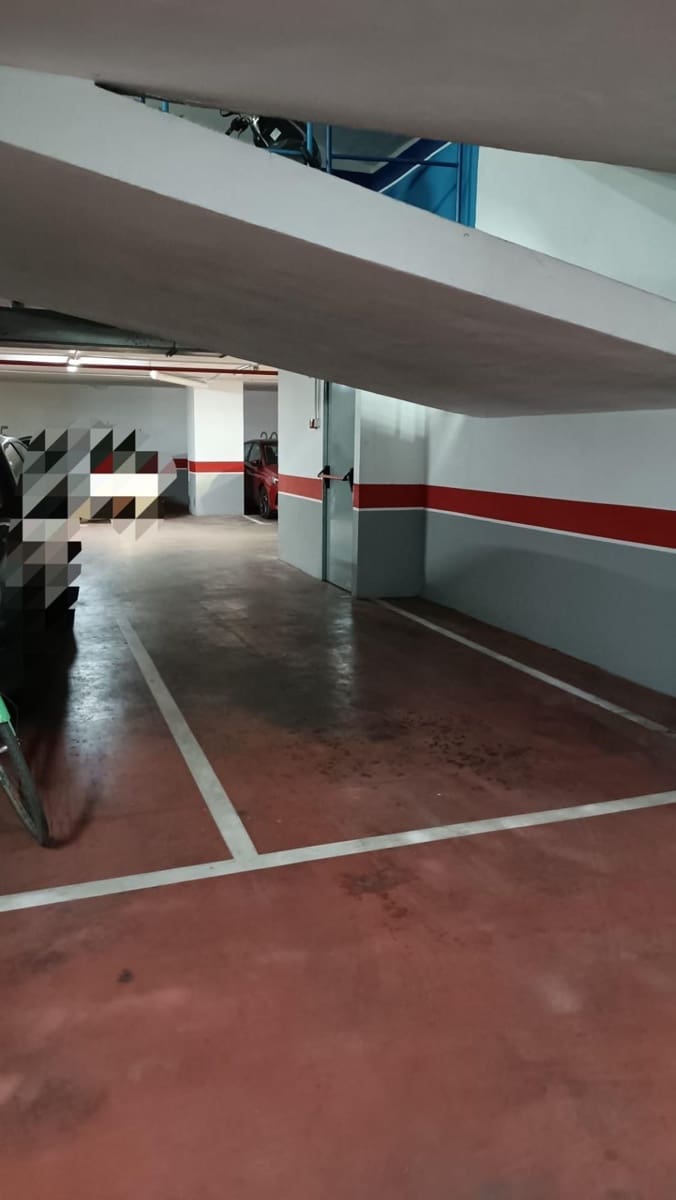 3 slaapkamer Flat te koop in Malaga stad met zwembad - € 435.000 (Ref: 9911144)