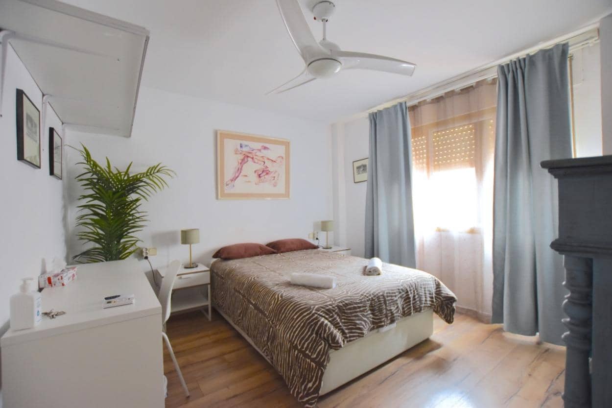 3 slaapkamer Flat te koop in Malaga stad met zwembad - € 435.000 (Ref: 9911144)