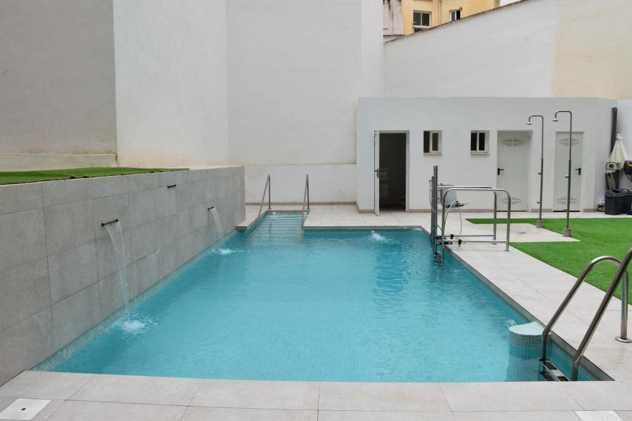 3 slaapkamer Flat te koop in Malaga stad met zwembad - € 435.000 (Ref: 9911144)