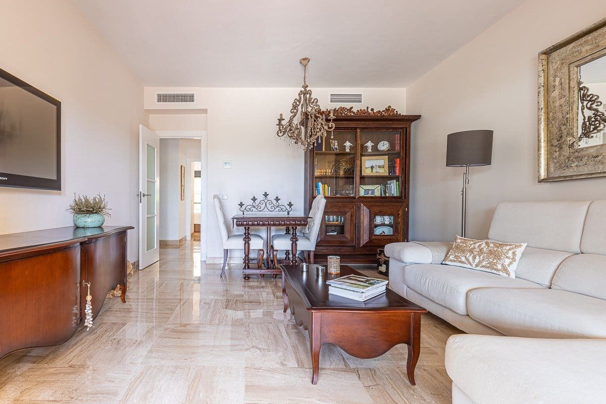 Estudio en Almayate en venta con garaje - 200.000 € (Ref: 9947985)