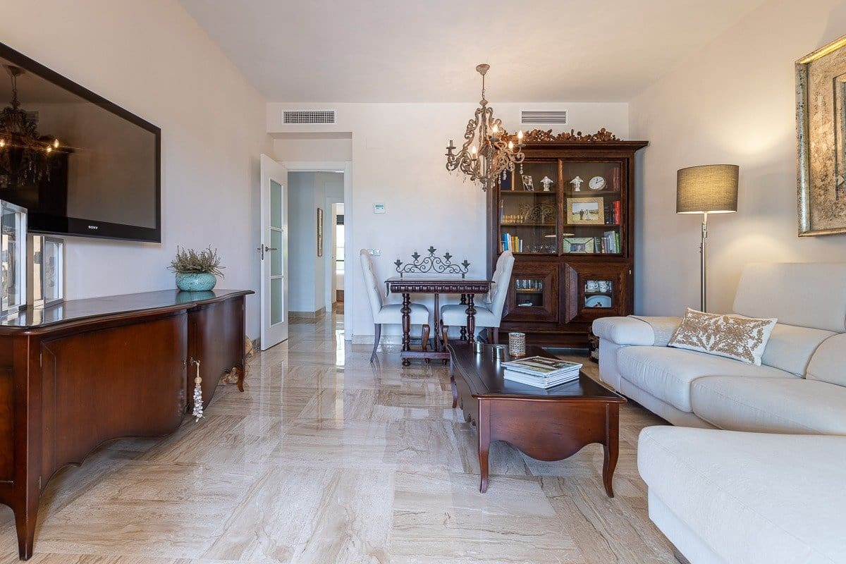 Estudio en Almayate en venta con garaje - 200.000 € (Ref: 9947985)