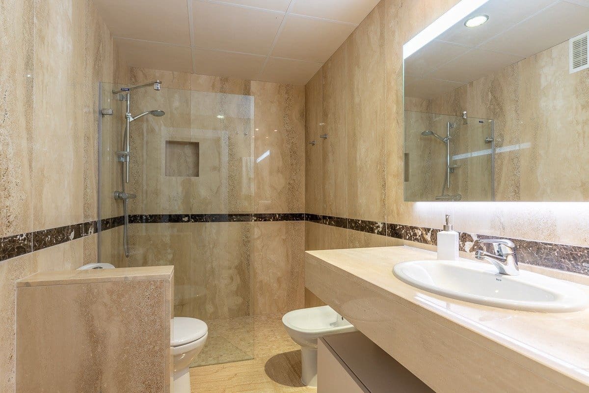 Estudio en Almayate en venta con garaje - 200.000 € (Ref: 9947985)