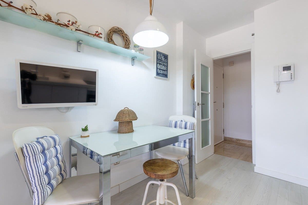 Estudio en Almayate en venta con garaje - 200.000 € (Ref: 9947985)