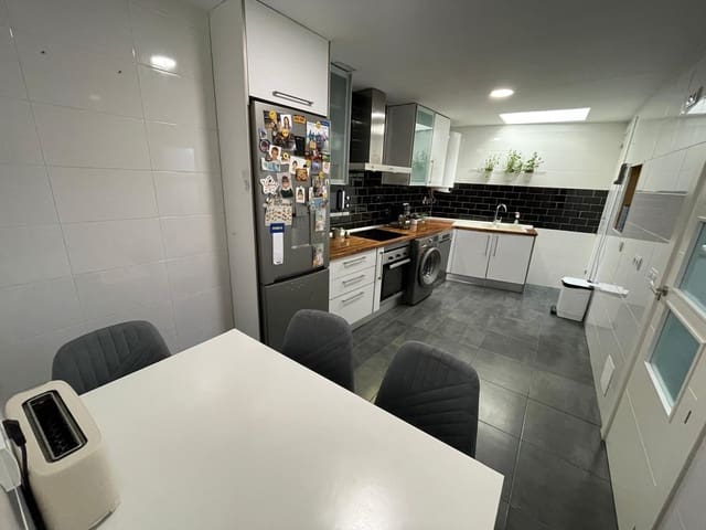2 chambre Villa/Maison Mitoyenne à vendre à Granja Suarez, Malaga ville - 246 000 € (Ref: 9954287)