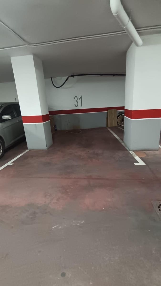 Garage til salg i Malaga by - € 20.000 (Ref: 9975508)