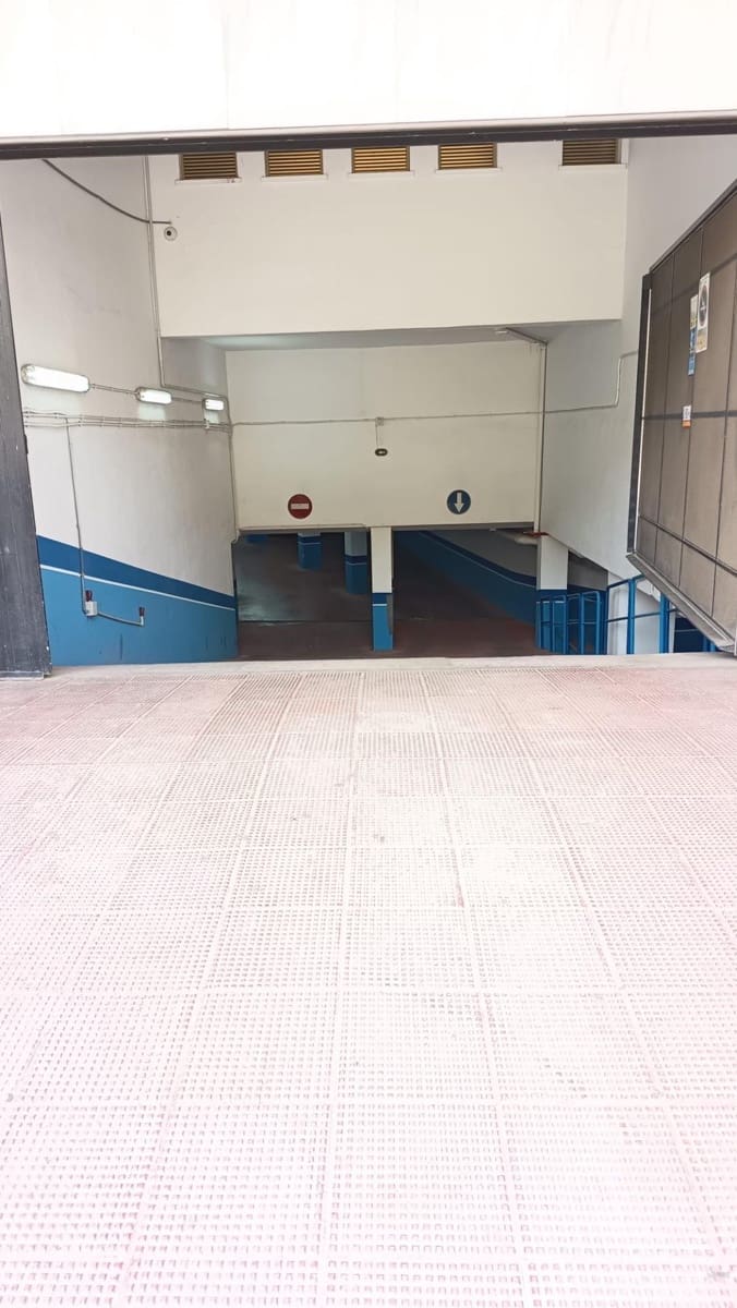 Garage til salg i Malaga by - € 20.000 (Ref: 9975508)