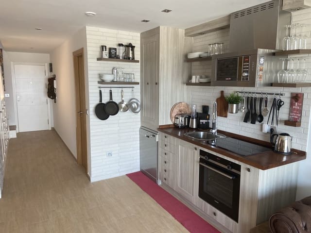 1 slaapkamer Penthouse te huur in Tarifa met zwembad garage - € 950 (Ref: 693298)
