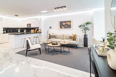 3 slaapkamer Appartement te huur in Nueva Andalucia met garage - € 3.300 (Ref: 693304)