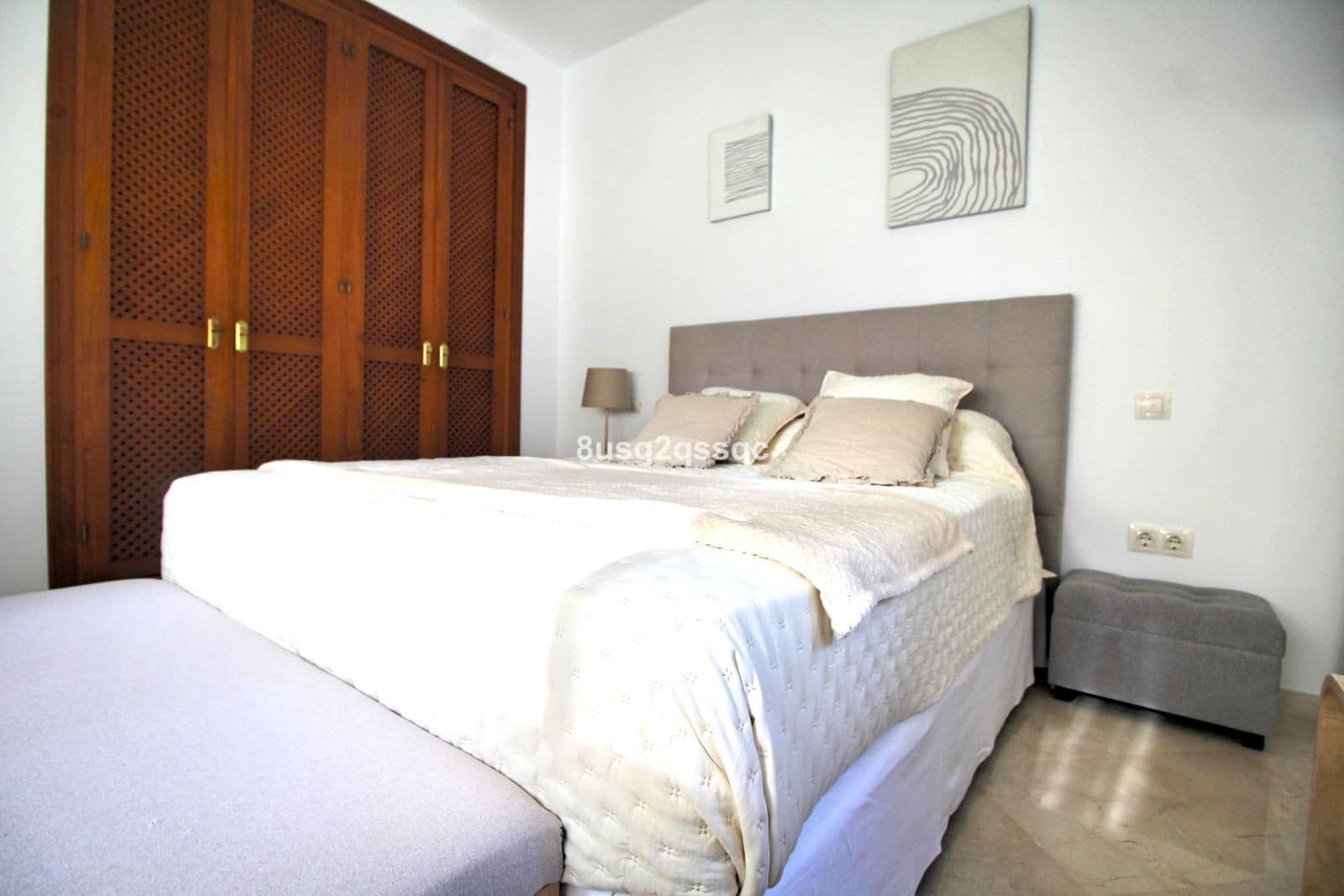 Beach Apartment for rent in Estepona with pool garage - € 2,200 (Ref: 693310)