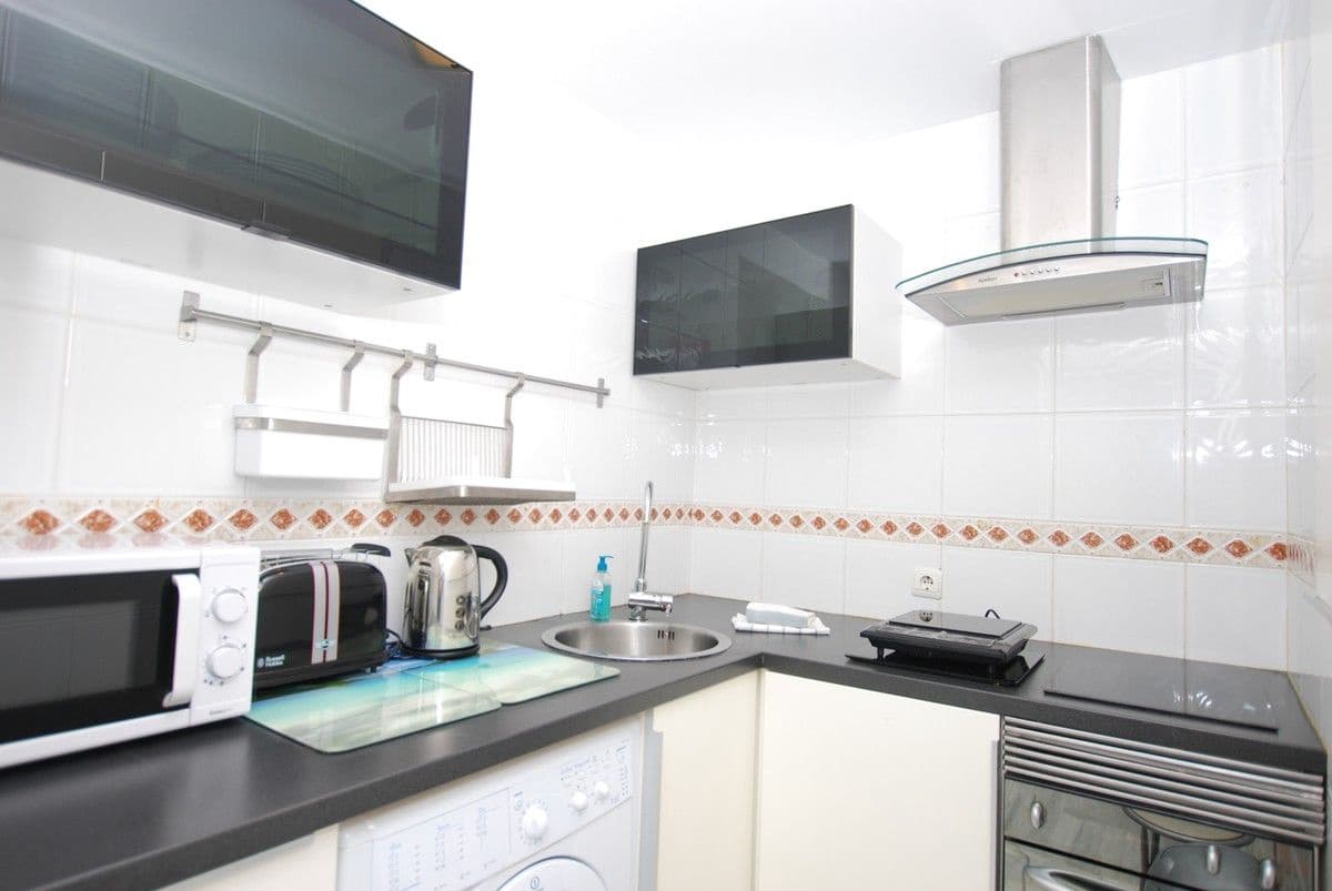 Loft til salg i Puerto Banus med swimmingpool - € 225.000 (Ref: 693324)