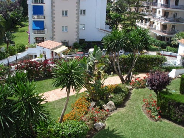 Loft til salg i Puerto Banus med swimmingpool - € 225.000 (Ref: 693324)