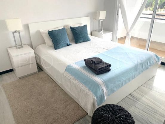 2 bedroom Beach Apartment for sale in Puerto Banus, Marbella with pool garage - € 495,000 (Ref: 693329)