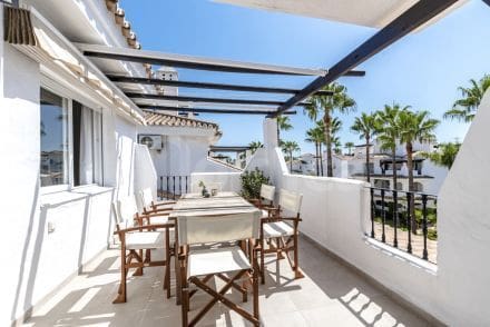 2 quarto Penthouse para venda em Marbella com piscina - 340 000 € (Ref: 693340)