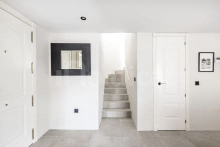 2 quarto Penthouse para venda em Marbella com piscina - 340 000 € (Ref: 693340)