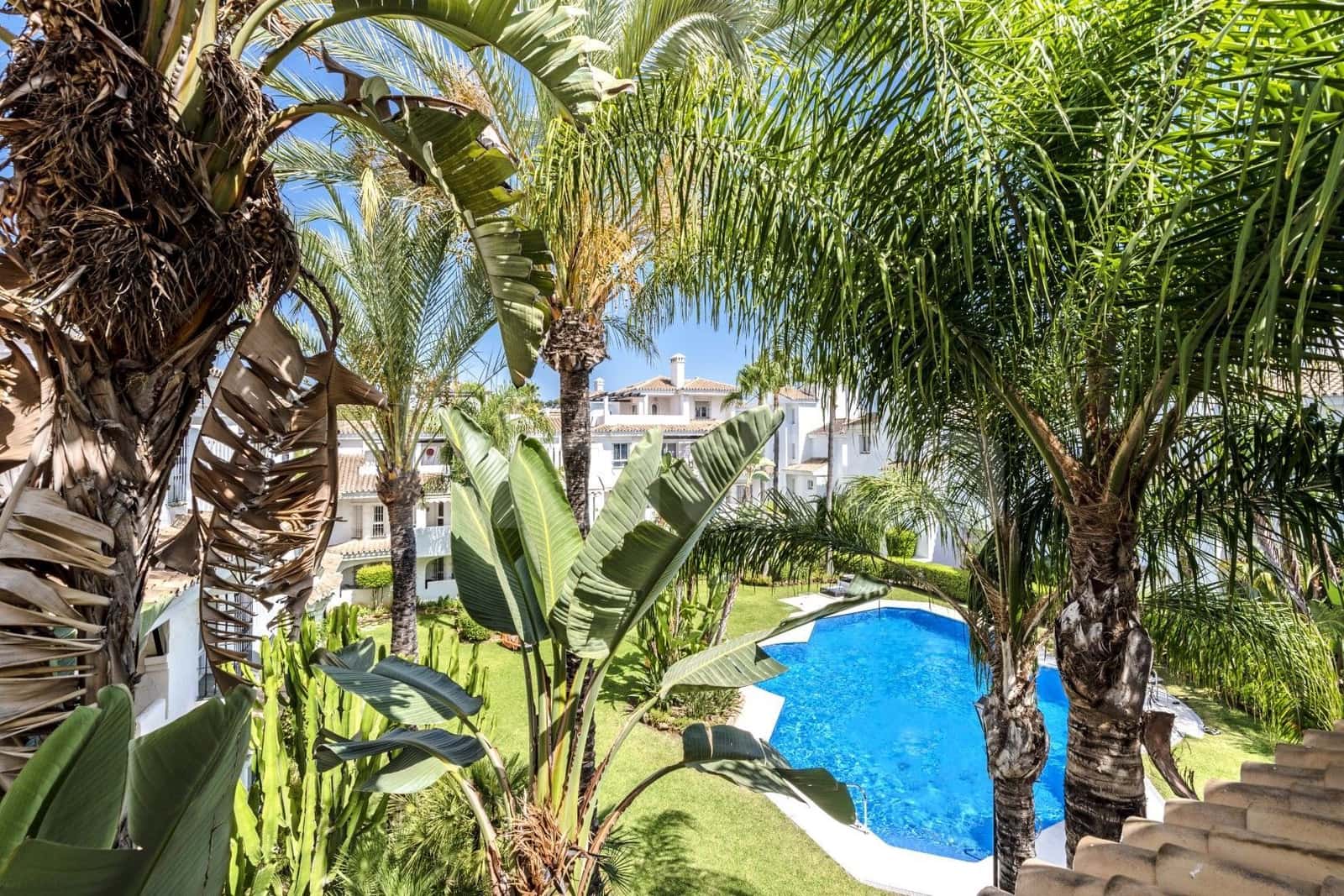 2 quarto Penthouse para venda em Marbella com piscina - 340 000 € (Ref: 693340)