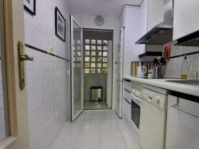 1 chambre Appartement de Plage à vendre à Marbella avec piscine garage - 255 000 € (Ref: 693348)