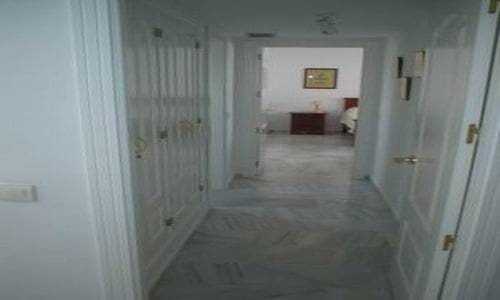 1 quarto Penthouse para venda em Marbella com piscina - 325 000 € (Ref: 693351)