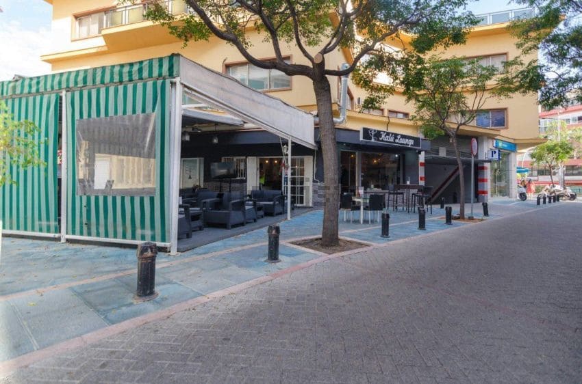 2 soveværelse Kontor til leje i Marbella - € 900 (Ref: 693358)