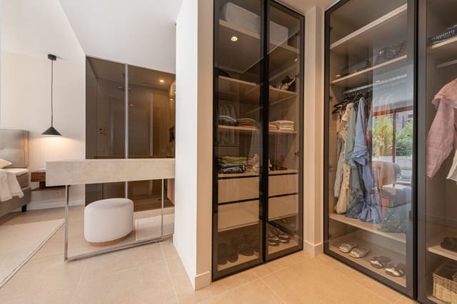 3 soveværelse Lejlighed til salg i Palma de Mallorca med swimmingpool garage - € 1.560.000 (Ref: 10005209)