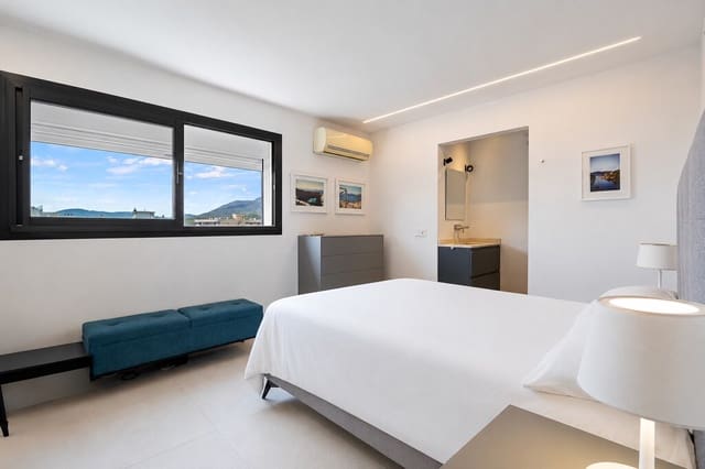 3 quarto Apartamento para venda em Puerto Portals, Calvià com piscina garagem - 3 300 000 € (Ref: 10005210)