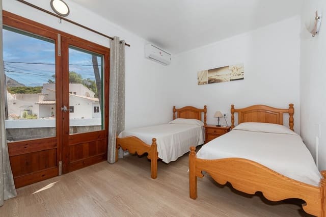 4 sypialnia Willa na sprzedaż w Cala San Vicente / Cala Sant Vicenç, Pollensa / Pollença z basenem garażem - 920 000 € (Ref: 10023668)