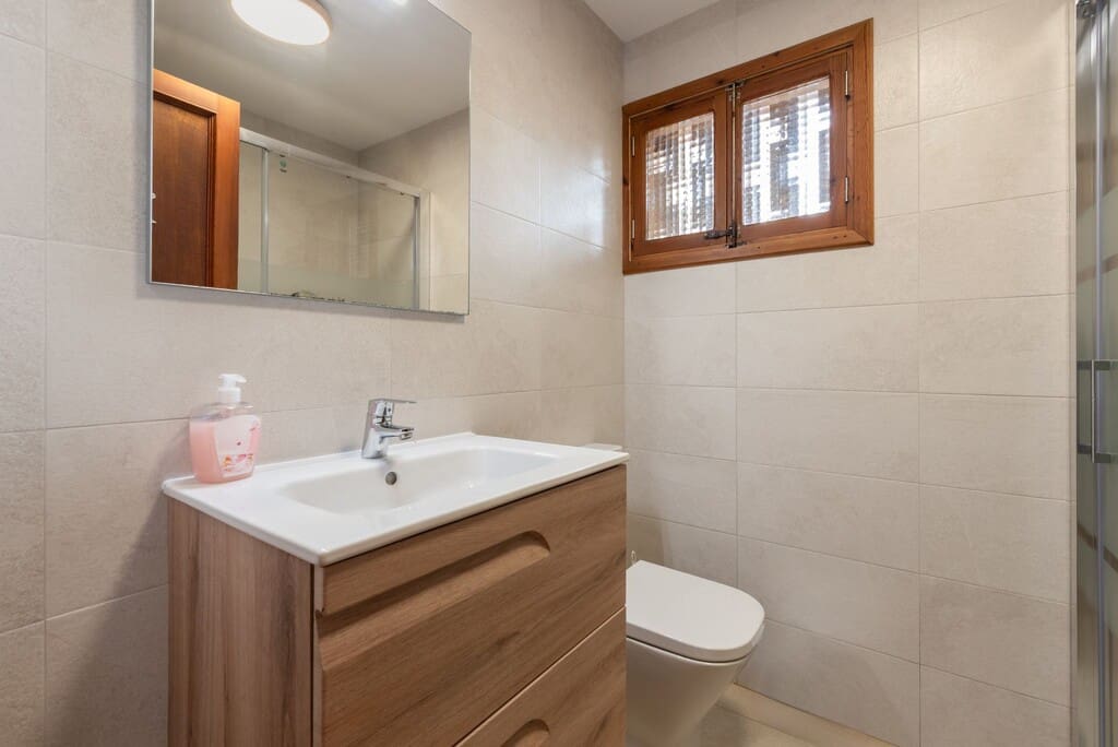Chalet de 4 habitaciones en Cala San Vicente / Cala Sant Vicenç en venta con piscina garaje - 920.000 € (Ref: 10023668)