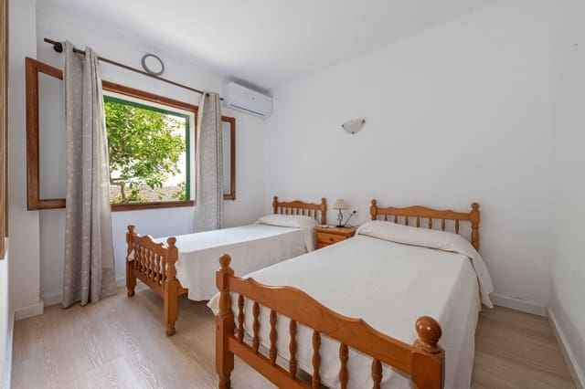 4 sypialnia Willa na sprzedaż w Cala San Vicente / Cala Sant Vicenç, Pollensa / Pollença z basenem garażem - 920 000 € (Ref: 10023668)