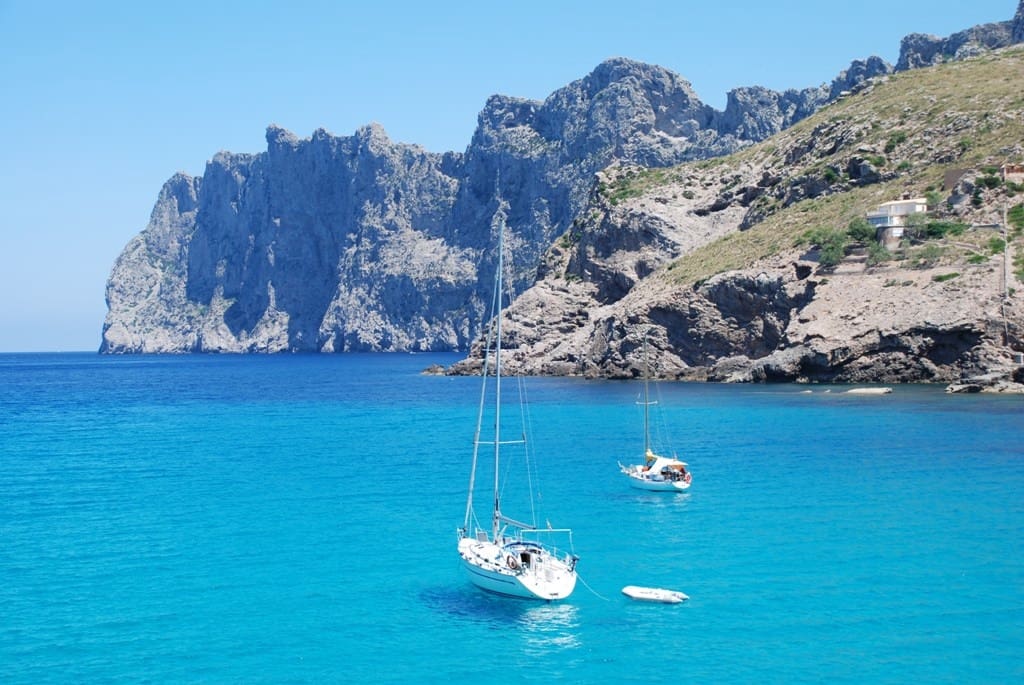 Chalet de 4 habitaciones en Cala San Vicente / Cala Sant Vicenç en venta con piscina garaje - 920.000 € (Ref: 10023668)
