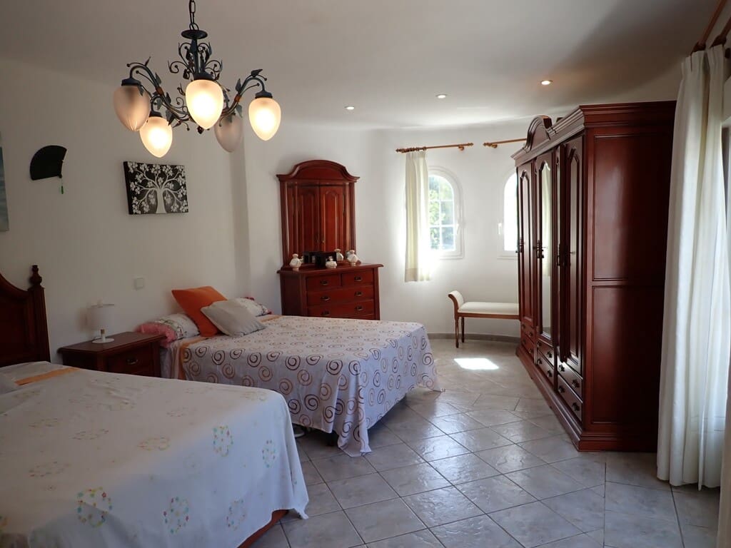 6 bedroom Finca/Country House for sale in Cala Llonga with pool garage - € 2,625,000 (Ref: 10026924)