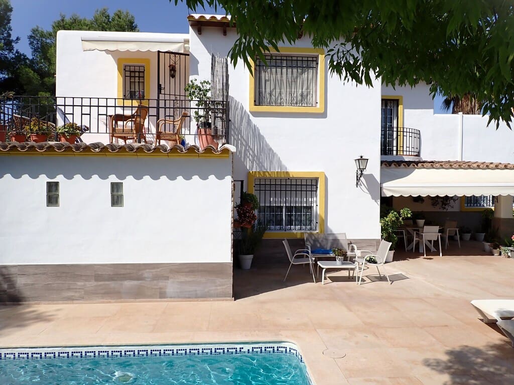 6 bedroom Finca/Country House for sale in Cala Llonga with pool garage - € 2,625,000 (Ref: 10026924)